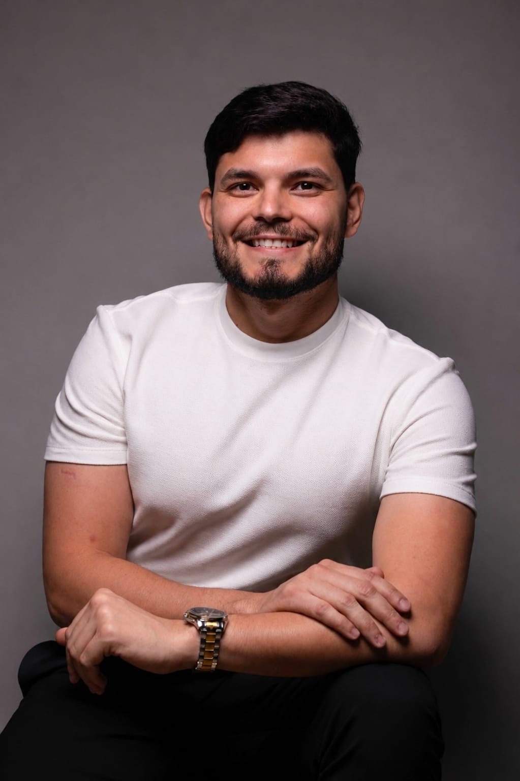 Dr. Jadson de Carvalho, cirurgião-dentista especialista em facetas e estética dental